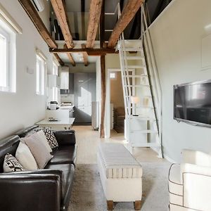 Reina Sofia - Estudio Y Apartamento Abuhardillados